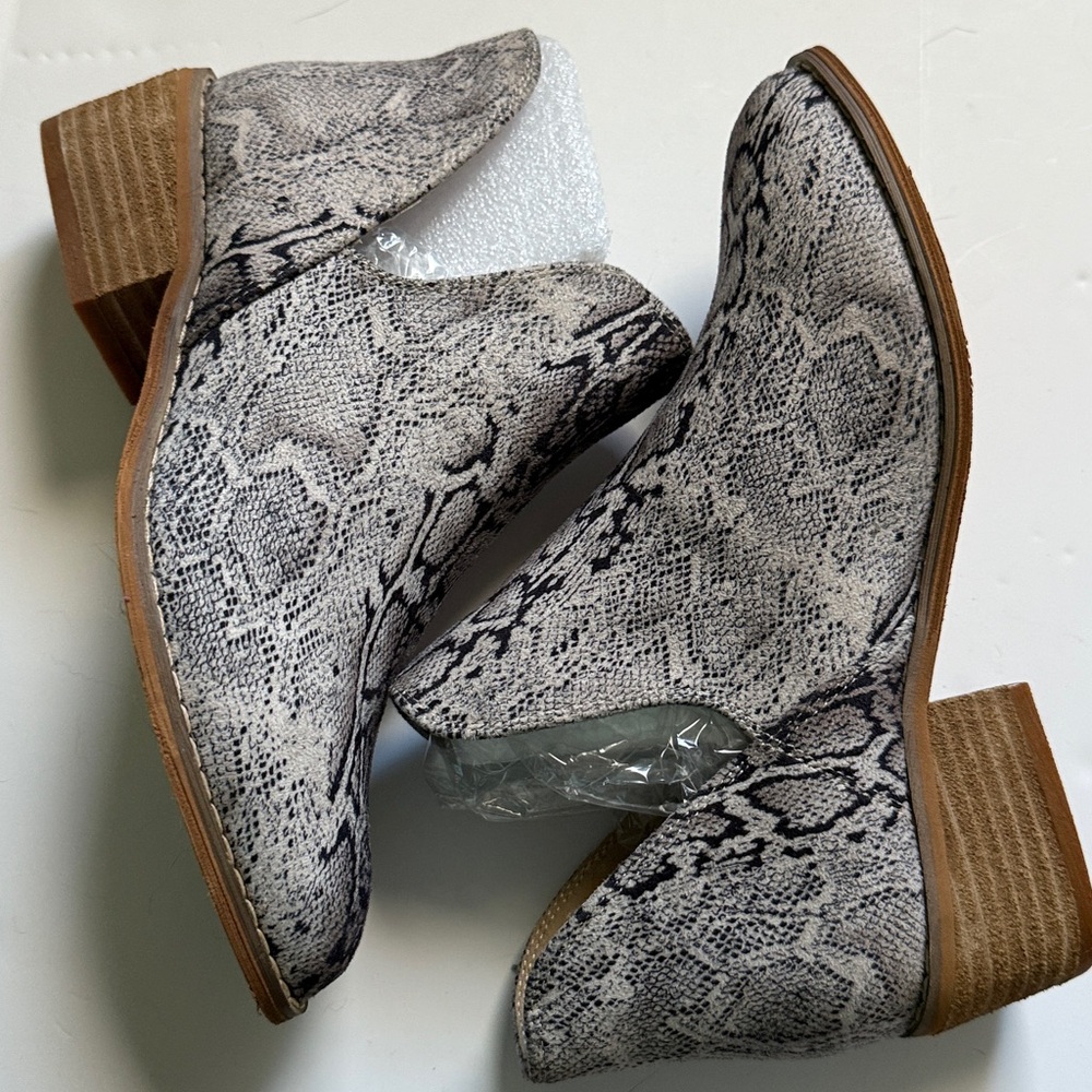 Corkys Snake Booties